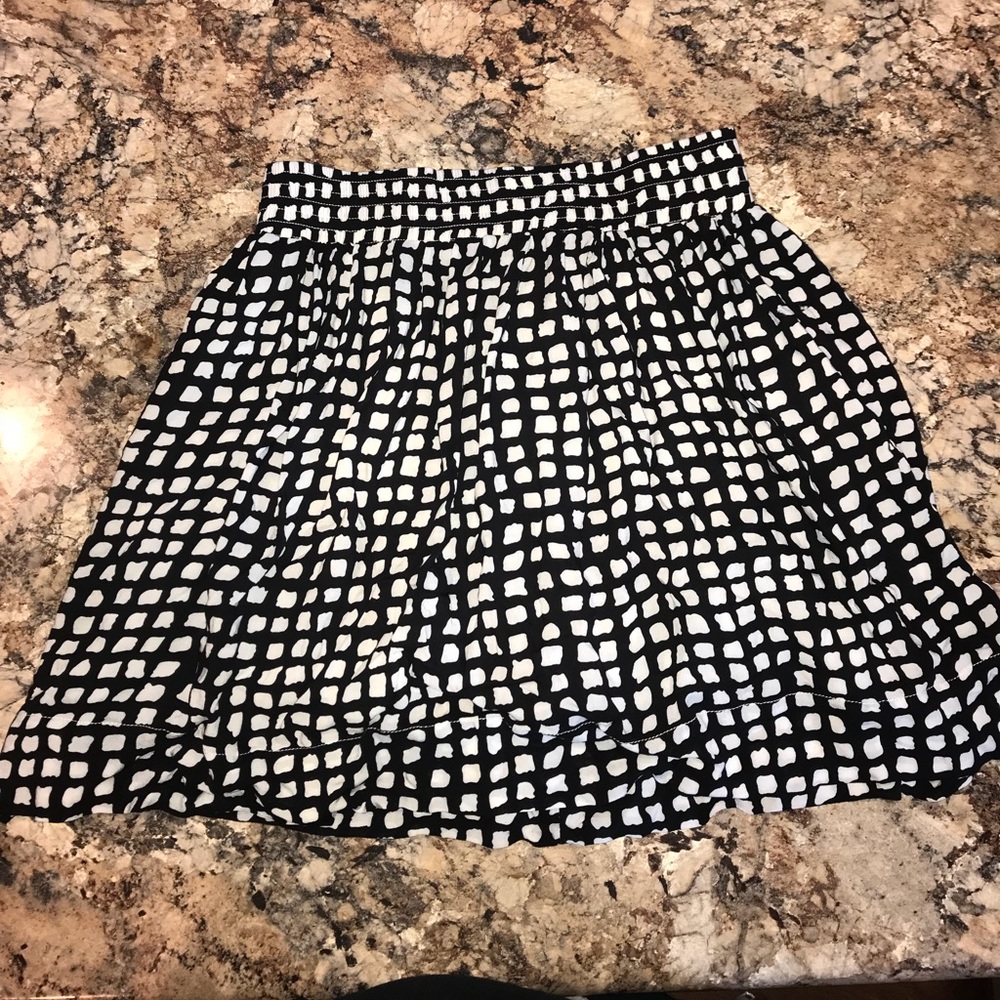 Black & white printed skirt!